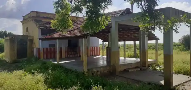 Arulmigu Irulappaswamy Temple, Chettikurichi, Chettikurichi - 626134 அருள்மிகு இருளப்பசாமி திருக்கோயில், செட்டிகுறிச்சி, செட்டிகுறிச்சி - 626134, Virudhunagar - Ancient Temple Architecture and History Image 3