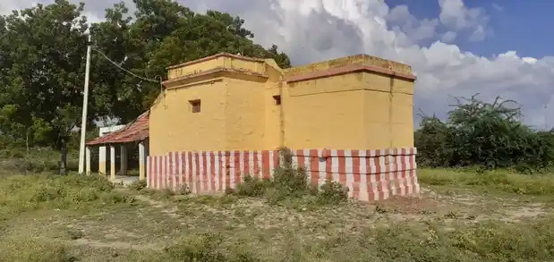 Arulmigu Irulappaswamy Temple, Chettikurichi, Chettikurichi - 626134 அருள்மிகு இருளப்பசாமி திருக்கோயில், செட்டிகுறிச்சி, செட்டிகுறிச்சி - 626134, Virudhunagar - Ancient Temple Architecture and History Image 6