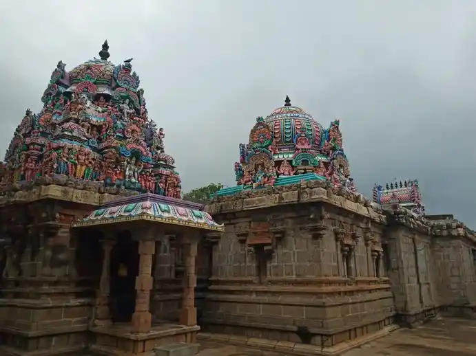 Arulmigu Isvwanathasami Temple, Kulikari - 613704 அருள்மிகு விஸ்வநாதசுவாமி திருக்கோயில், Kulikari - 613704, Thiruvarur - Ancient Temple Architecture and History Image 2