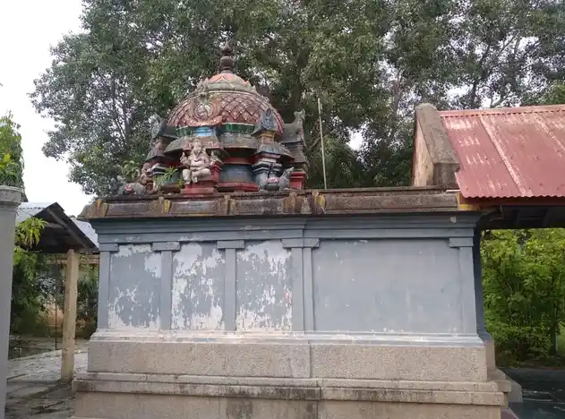 Arulmigu Iyanar And Kilapilayar Swamy Temple, Arasavanakadu - 612603 அருள்மிகு அய்யனார் மற்றும் கீழப்பிள்ளையார் திருக்கோயில், Arasavanakadu - 612603, Thiruvarur - Ancient Temple Architecture and History Image 4