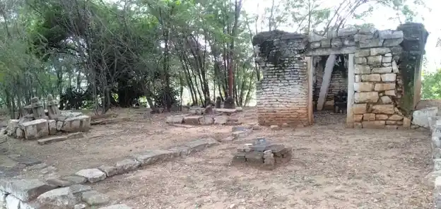 Arulmigu Iyanar Temple, Perunthozuvu - 641665 அருள்மிகு அய்யனார் திருக்கோயில், Perunthozuvu - 641665, Tiruppur - Ancient Temple Architecture and History Image 7