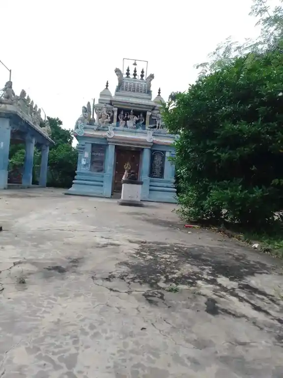 Arulmigu Iyanar Vinayagar Temple, Nadukuppam - 607805 அருள்மிகு ஐயனார் விநாயகர் திருக்கோயில், Nadukuppam - 607805, Cuddalore - Ancient Temple Architecture and History Image 2