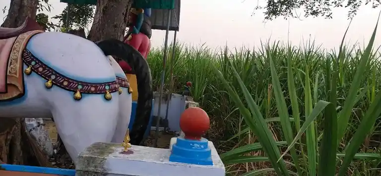 Arulmigu Iyanarappan Temple, Vempathi - 638315 அருள்மிகு அய்யனாரப்பன் திருக்கோயில், Vempathi - 638315, Erode - Ancient Temple Architecture and History Image 2