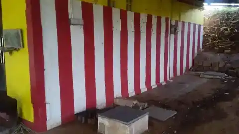 Arulmigu Iyaudaiyar Sasthatirukovil, Thupakudi - 627424 Temple