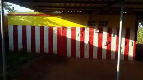 Arulmigu Iyaudaiyar Sasthatirukovil, Thupakudi - 627424 Arulmigu Iyaudaiyar Sasthatirukovil, Thupakudi - 627424, Tenkasi - Ancient Temple Architecture and History Image 4