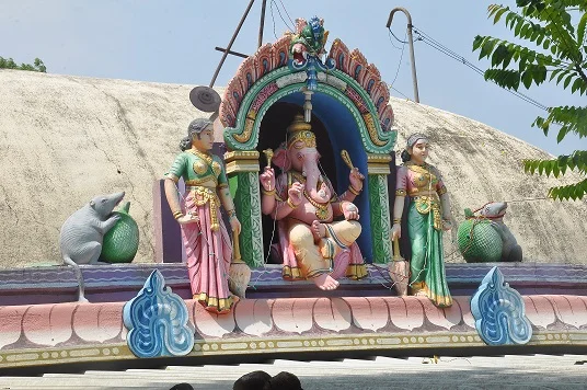 அருள்மிகு ஐநூற்று பிள்ளையார் திருக்கோயில், Sitharkadu - 609806 - Main View