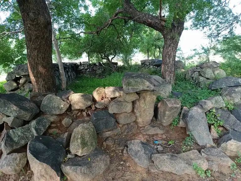 Arulmigu Iyyanaar Temple, Esaandhai - 606201 Temple