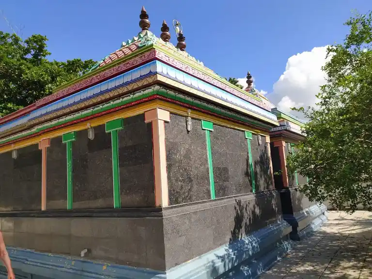 Arulmigu Iyyanar Pillayar Muthiappa Temple, Kurukur - 612501 Arulmigu Iyyanar Pillayar Muthiappa Temple, Kurukur - 612501, Thanjavur - Ancient Temple Architecture and History Image 3