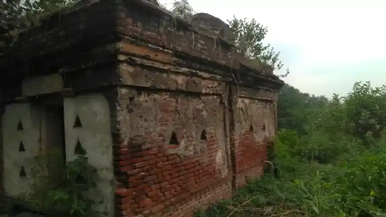 Arulmigu Iyyanar Temple, Akkanur - 606607 Arulmigu Iyyanar Temple, Akkanur - 606607, Cuddalore - Ancient Temple Architecture and History Image 4