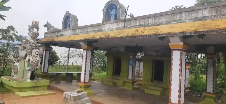 Arulmigu Iyyanar Temple, Alangudi - 622301 Arulmigu Iyyanar Temple,  - 622301, Pudukkottai - Ancient Temple Architecture and History Image 2