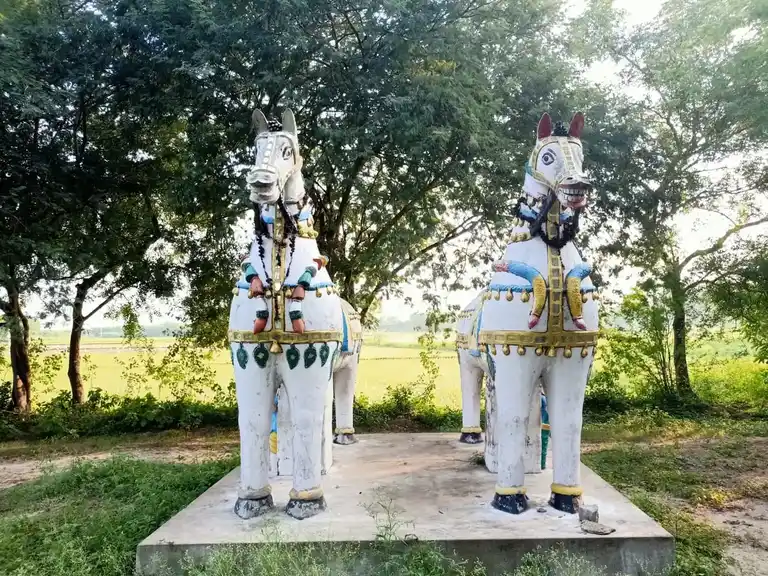 Arulmigu Iyyanar Temple, Athichanur - 605757 Arulmigu Iyyanar Temple, ஆதிச்சனூர் - 605757, Viluppuram - Ancient Temple Architecture and History Image 4