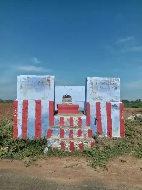 Arulmigu Iyyanar Temple, Edge Of The Lake, Varagunarama Puram - 627754 அருள்மிகு அய்யனார் திருக்கோயில், Edge Of The Lake, Varagunarama Puram - 627754, Tenkasi - Ancient Temple Architecture and History Image 4