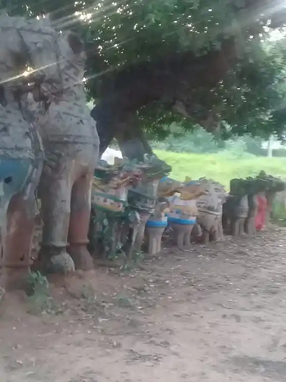 Arulmigu Iyyanar Temple, Eravalam - 605757 ArulmiguIyyanar Temple, Eravalam - 605757, Kallakurichi - Ancient Temple Architecture and History Image 3