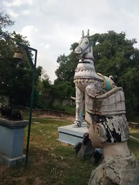 Arulmigu Iyyanar Temple, Ganapadhipattu - 605652 Arulmigu Iyyanar Temple, Ganapadhipattu - 605652, Viluppuram - Ancient Temple Architecture and History Image 3