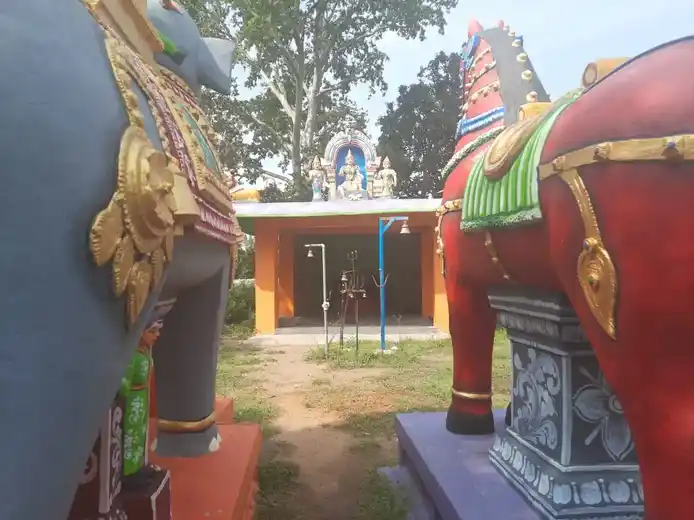 Arulmigu Iyyanar Temple, Karungkuzhi - 606204 அருள்மிகு அய்யனார் திருக்கோயில், Karungkuzhi - 606204, Kallakurichi - Ancient Temple Architecture and History Image 4