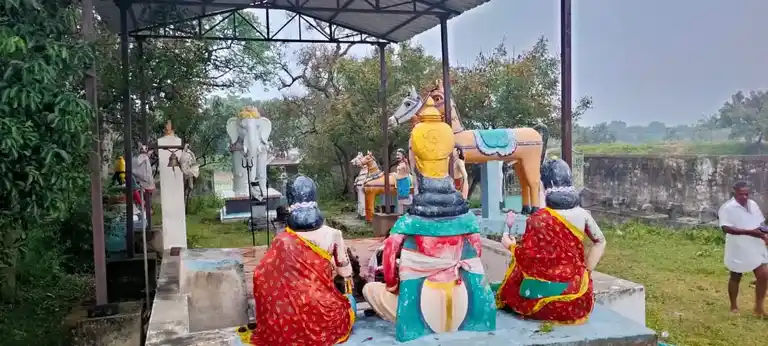 Arulmigu Iyyanar Temple, Kottamarudhur, Kottamarudhur - 605756 Arulmigu Iyyanar Temple, Kottamarudhur, Kottamarudhur - 605756, Viluppuram - Ancient Temple Architecture and History Image 3