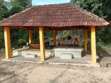 Arulmigu Iyyanar Temple, Kovilur, Alangudi Taluk - 622301 அருள்மிகு அய்யனார் திருக்கோயில், கோவிலூர், ஆலங்குடி வட்டம் - 622301, Pudukkottai - Ancient Temple Architecture and History Image 4