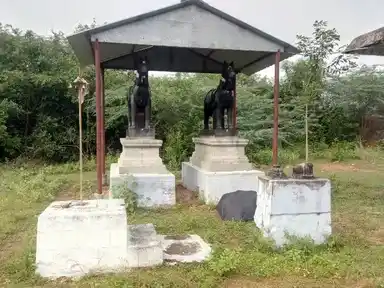 Arulmigu Iyyanar Temple, Kunnandarkovil, Kulathur Taluk - 622502 அருள்மிகு அய்யனார் திருக்கோயில், குன்னாண்டார்கோவில், குளத்தூர் வட்டம் - 622502, Pudukkottai - Ancient Temple Architecture and History Image 2