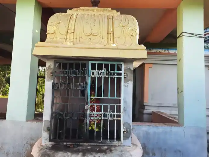 Arulmigu Iyyanar Temple, Mannkkumundan - 614705 அருள்மிகு அய்யனார் திருக்கோயில், Mannkkumundan - 614705, Thiruvarur - Ancient Temple Architecture and History Image 4