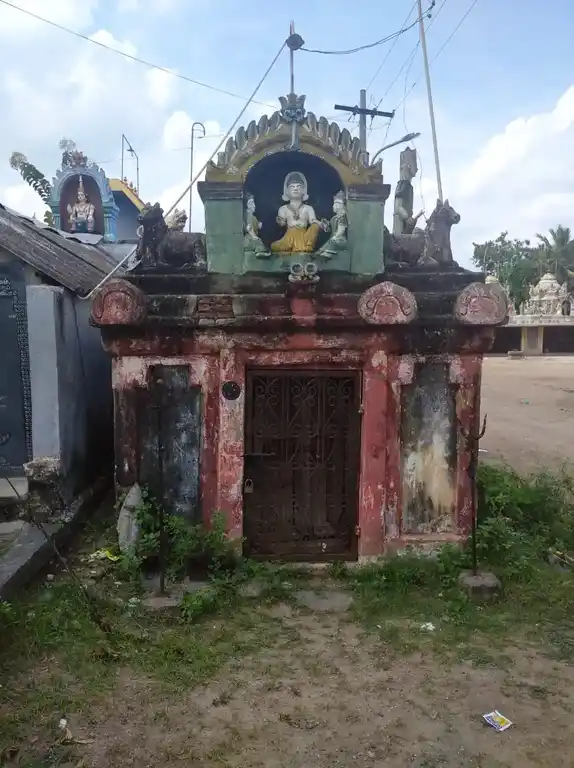 Arulmigu Iyyanar Temple, Melur - 606111 Temple
