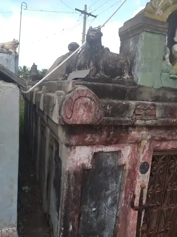 Arulmigu Iyyanar Temple, Melur - 606111 Arulmigu Iyyanar Temple, Melur - 606111, Cuddalore - Ancient Temple Architecture and History Image 2