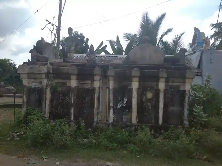 Arulmigu Iyyanar Temple, Melur - 606111 Arulmigu Iyyanar Temple, Melur - 606111, Cuddalore - Ancient Temple Architecture and History Image 3