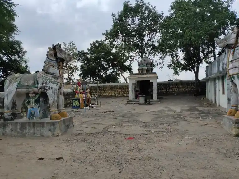 Arulmigu Iyyanar Temple, Mudhaloor - 605757 அருள்மிகு அய்யனார் திருக்கோயில், Mudhaloor - 605757, Kallakurichi - Ancient Temple Architecture and History Image 2