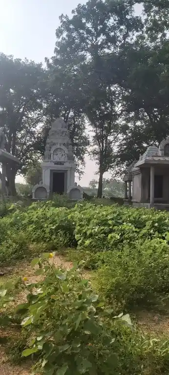 Arulmigu Iyyanar Temple, Nambipuram - 628720 அருள்மிகு ஐயனார் திருக்கோயில், Nambipuram - 628720, Thoothukudi - Ancient Temple Architecture and History Image 2