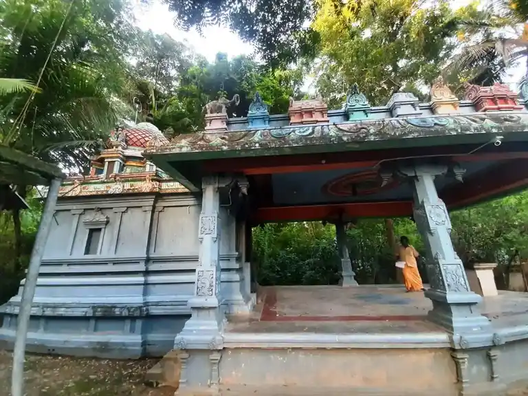 Arulmigu Iyyanar Temple, Nanthiyanallur - 609116 Arulmigu Iyyanar Temple,  - 609116, Mayiladuthurai - Ancient Temple Architecture and History Image 3