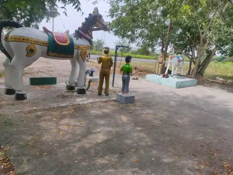 Arulmigu Iyyanar Temple, Nonaiyavaadi - 606106 Arulmigu Iyyanar Temple, Nonaiyavaadi - 606106, Kallakurichi - Ancient Temple Architecture and History Image 2