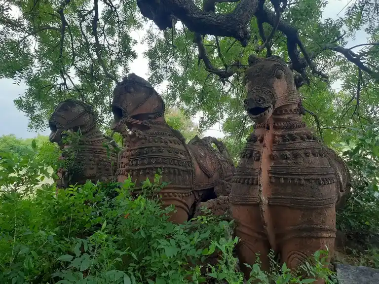 Arulmigu Iyyanar Temple, Olaiyanur - 606107 அருள்மிகு அய்யனார் திருக்கோயில், Olaiyanur - 606107, Kallakurichi - Ancient Temple Architecture and History Image 4