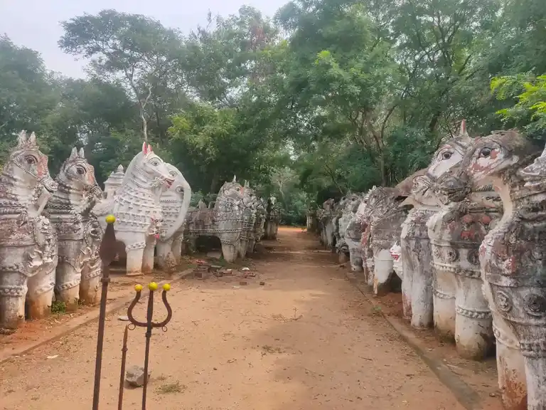 Arulmigu Iyyanar Temple, Pallavaadi - 607201 அருள்மிகு ஹரிஹரபுத்திர அய்யனார் திருக்கோயில், Pallavaadi - 607201, Kallakurichi - Ancient Temple Architecture and History Image 4