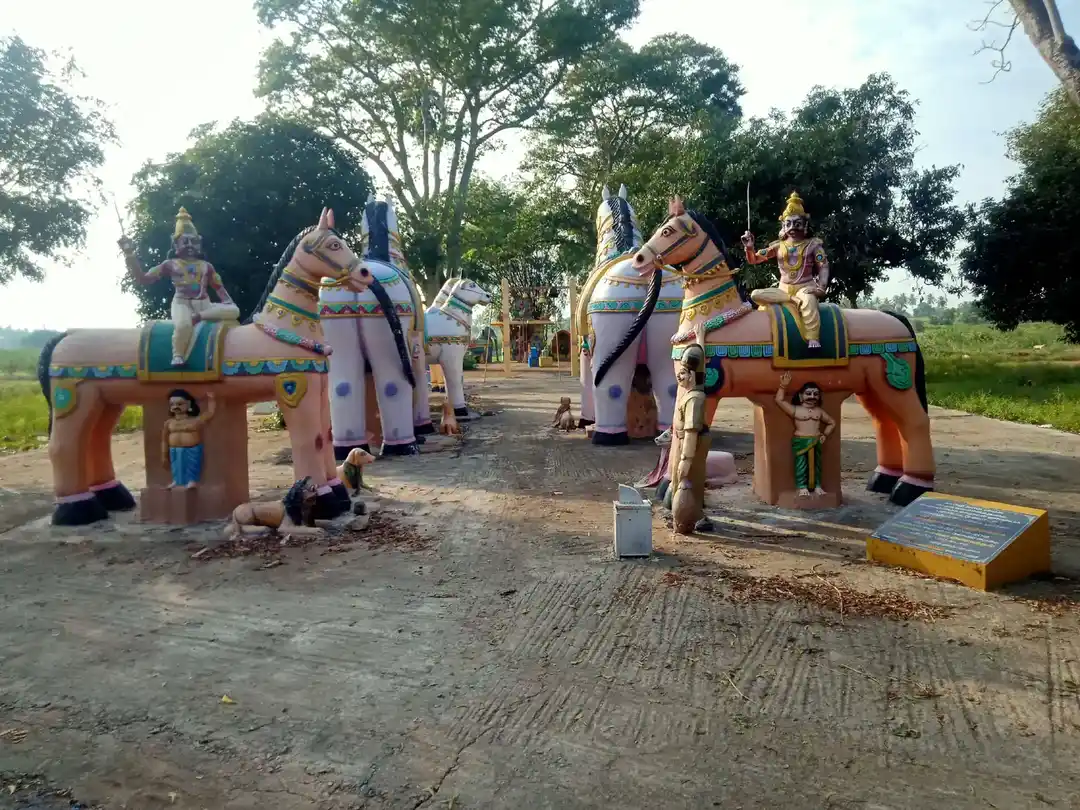 Arulmigu Iyyanar Temple, Pallippattu - 606206 Arulmigu Iyyanar Temple, Pallippattu - 606206, Kallakurichi - Ancient Temple Architecture and History Image 2