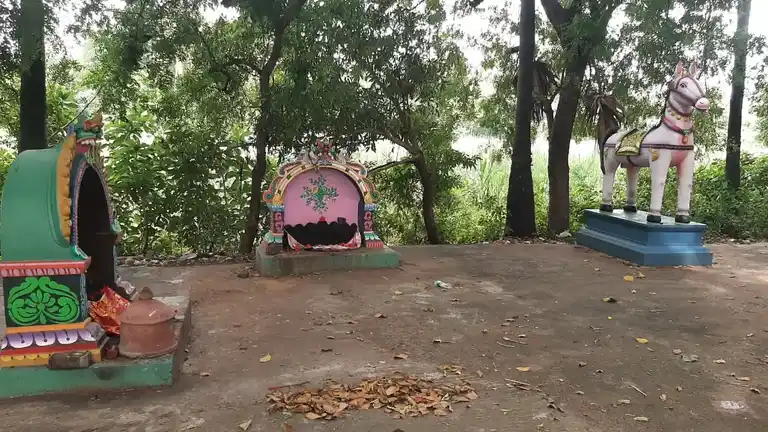 Arulmigu Iyyanar Temple, Panchamadevi - 605105 Arulmigu Iyyanar Temple, பஞ்சமாதேவி - 605105, Viluppuram - Ancient Temple Architecture and History Image 11