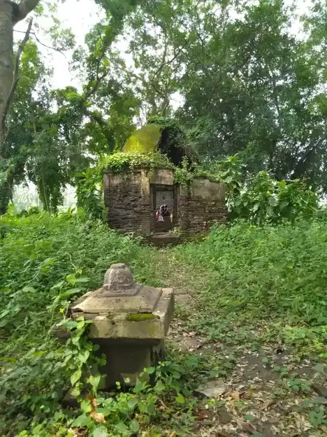 Arulmigu Iyyanar Temple, Pandanallur - 609807 அருள்மிகு அய்யனார் திருக்கோயில், Pandanalur - 609807, Thanjavur - Ancient Temple Architecture and History Image 3