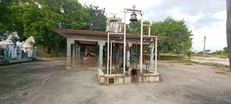 Arulmigu Iyyanar Temple, Pinnalavaadi - 607202 Temple