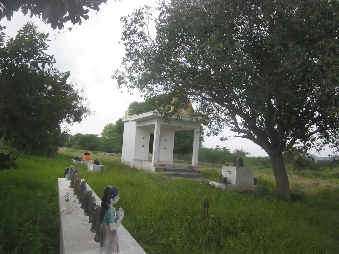 Arulmigu Iyyanar Temple, Saathanoor - 606205 அருள்மிகு அய்யனார் திருக்கோயில், Saathanoor - 606205, Kallakurichi - Ancient Temple Architecture and History Image 3