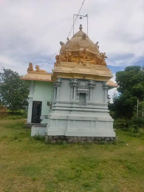 Arulmigu Iyyanar Temple, Semmanagoor - 606107 அருள்மிகு அய்யனார், பிடாரி திருக்கோயில், Semmanagoor - 606107, Kallakurichi - Ancient Temple Architecture and History Image 2