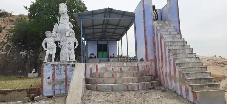 Arulmigu Iyyanar Temple, Sinthalakarai - 628902 அருள்மிகு ஐயனார் திருக்கோயில், சிந்தலகரை - 628902, Thoothukudi - Ancient Temple Architecture and History Image 2