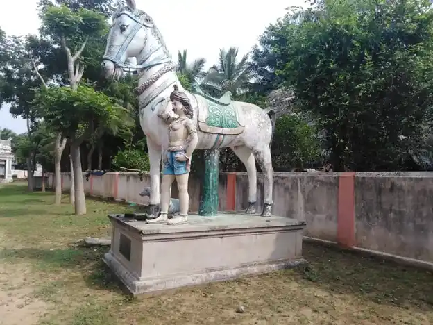 Arulmigu Iyyanar Temple, Sozhanpettai - 609003 Temple