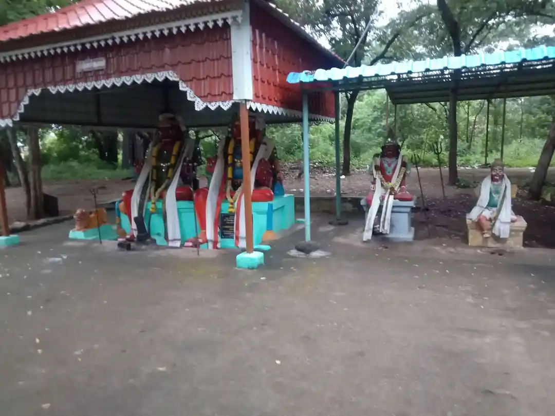 Arulmigu Iyyanar Temple, Thenkeeranur - 606213 அருள்மிகு அய்யனார் திருக்கோயில், Thenkeeranur - 606213, Kallakurichi - Ancient Temple Architecture and History Image 4