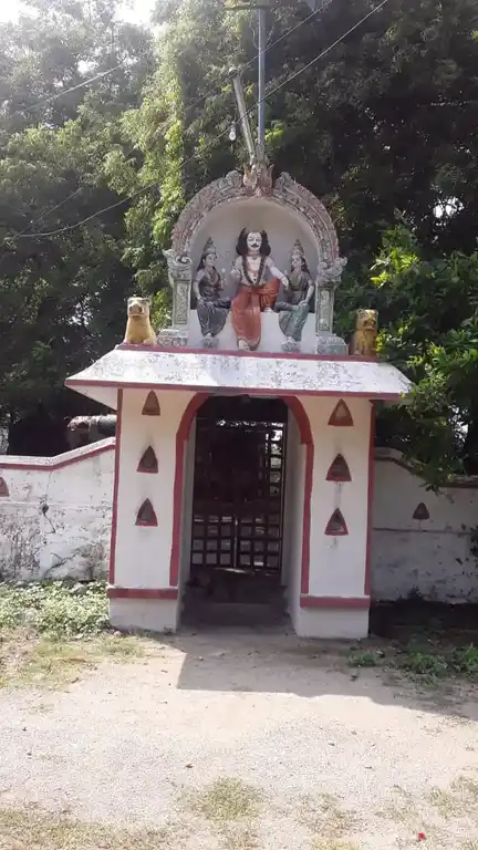 Arulmigu Iyyanar Temple, Vadadhorasalur - 606206 Temple
