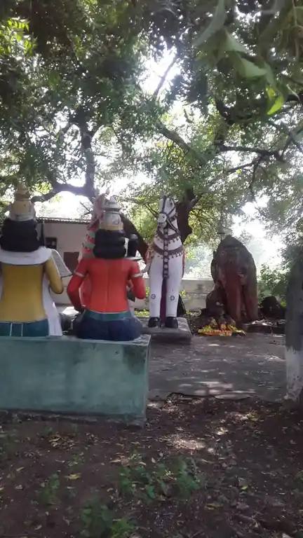 Arulmigu Iyyanar Temple, Vadadhorasalur - 606206 அருள்மிகு அய்யனார் திருக்கோயில், Vadadhorasalur - 606206, Kallakurichi - Ancient Temple Architecture and History Image 2