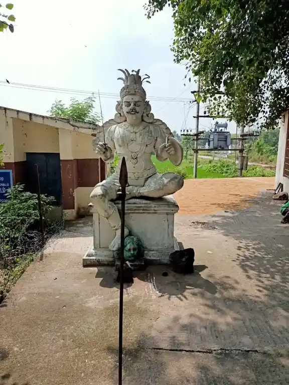 Arulmigu Iyyanar Temple, Vadakaraithaazhanur - 605752 அருள்மிகு அய்யனார் திருக்கோயில், Vadakaraithaazhanur - 605752, Viluppuram - Ancient Temple Architecture and History Image 4