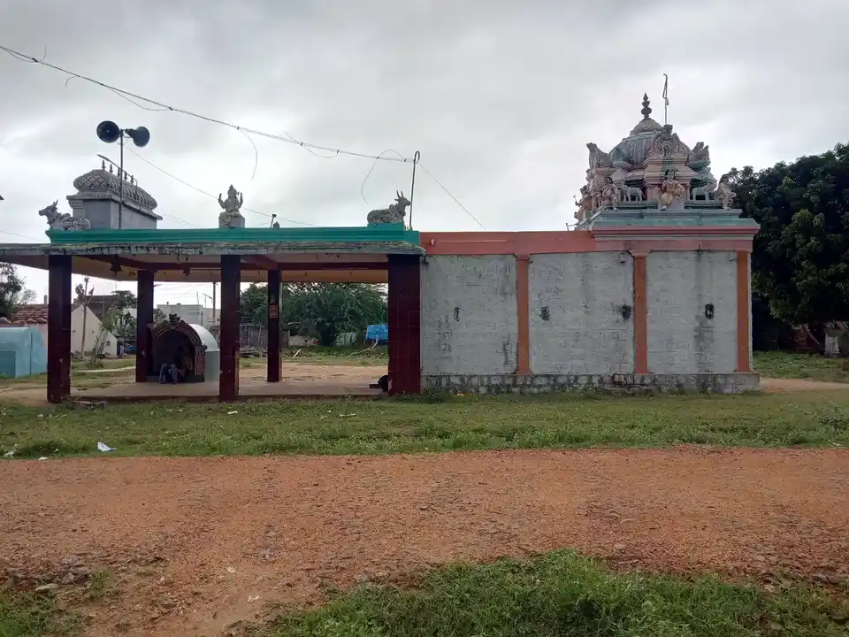 Arulmigu Iyyanar Temple, Vaithikovil, Kulathur Taluk - 622203 அருள்மிகு அய்யனார் திருக்கோயில், வைத்திக்கோயில், குளத்தூர் வட்டம் - 622203, Pudukkottai - Ancient Temple Architecture and History Image 4