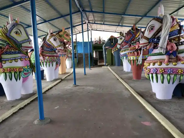 Arulmigu Iyyanar Temple, Valaiyaampattu - 607203 அருள்மிகு அய்யனார் திருக்கோயில், Valaiyaampattu - 607203, Viluppuram - Ancient Temple Architecture and History Image 6