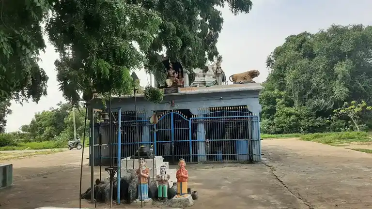 Arulmigu Iyyanar Temple, Veeramur - 605402 அருள்மிகு அய்யனார் பிடாரி, விநாயகர். மாரியம்மன், பாலமுருகன் திருக்கோயில், வீராமூர் - 605402, Viluppuram - Ancient Temple Architecture and History Image 2