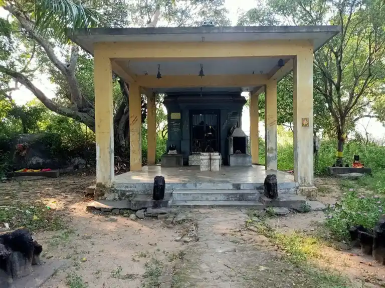 Arulmigu Iyyanar Temple, Veerapandi - 605758