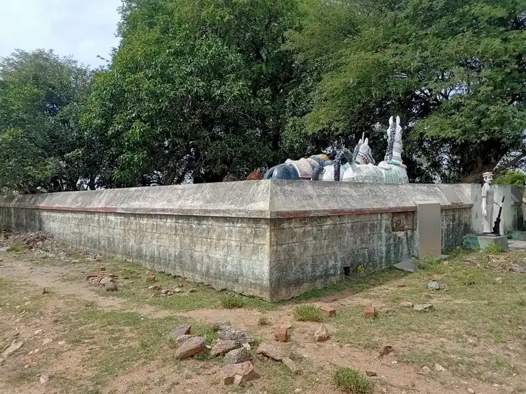 Arulmigu Iyyanar Vagaiyara Temple, Vaazhavandhan Kuppam - 607202 அருள்மிகு அய்யனார் திருக்கோயில், Vaazhavandhan Kuppam - 607202, Kallakurichi - Ancient Temple Architecture and History Image 3