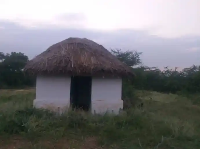 Arulmigu Jakkalamman Temple, Muthurangampatty - 621301 அருள்மிகு ஜெக்காளம்மன் திருக்கோயில், Muthurangampatty - 621301, Karur - Ancient Temple Architecture and History Image 2